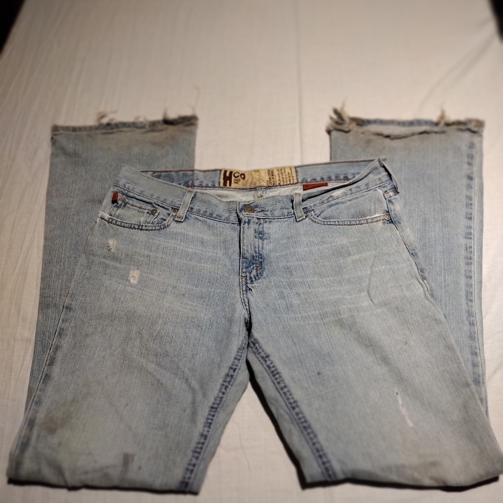 𝅺HOLLISTER SZ 11 DESTROYED BOOTCUT JEANS